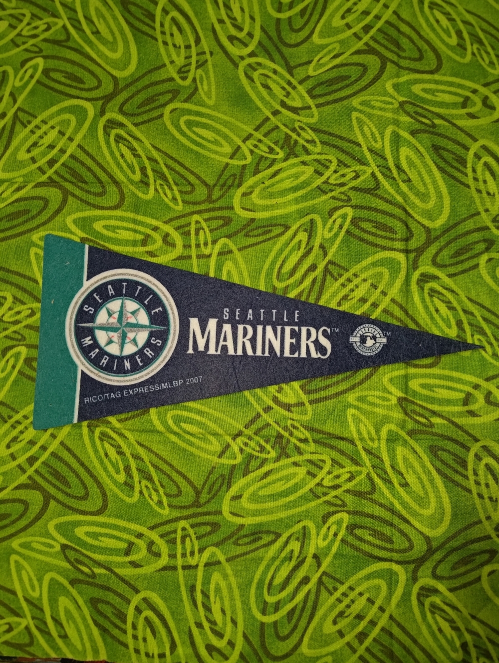 Seattle Mariners Mini Pennant 4”x9” MLB Baseball Felt Flag